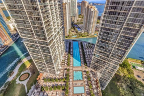Large Suites in Hotel W with bay views